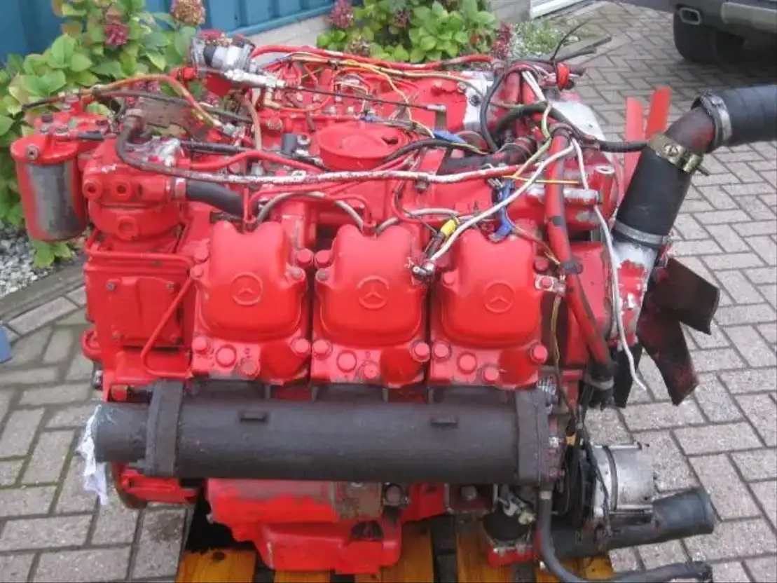Mercedes-Benz OM 421