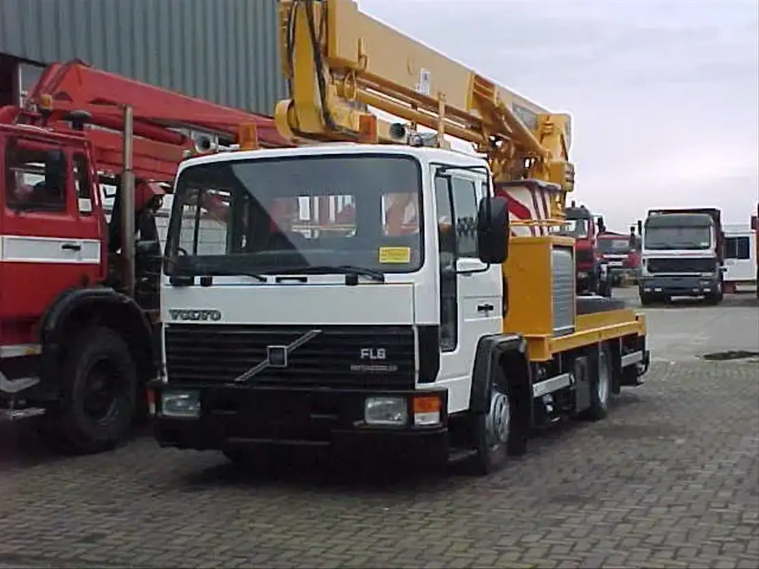 Volvo FL614 4x2