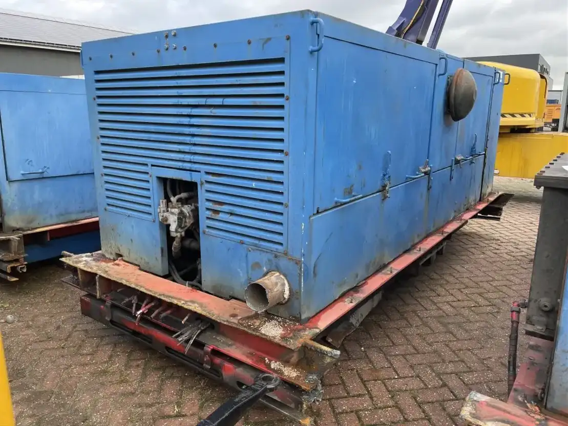 Caterpillar C13 Leroy Somer 400 kVA Silent generatorset