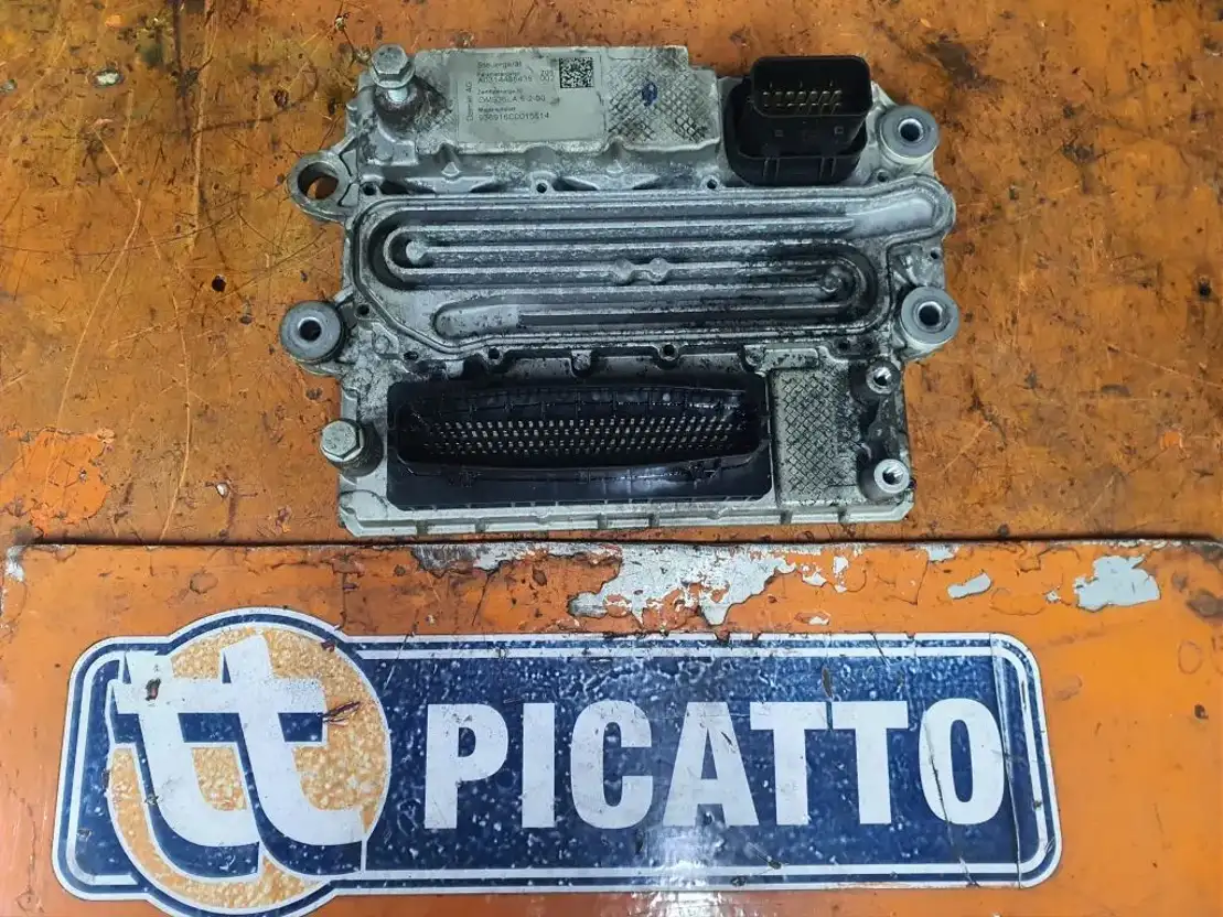 Mercedes-Benz Antos A0014465235