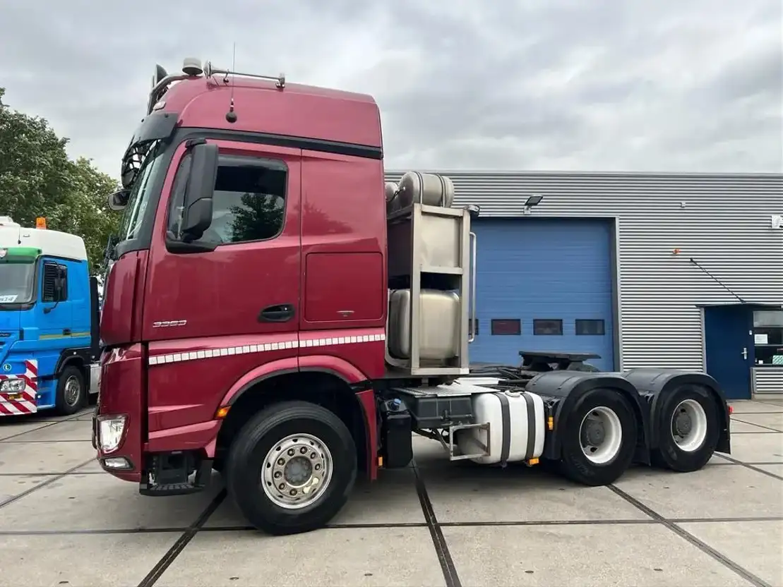 Mercedes-Benz Arocs 3363 6x4