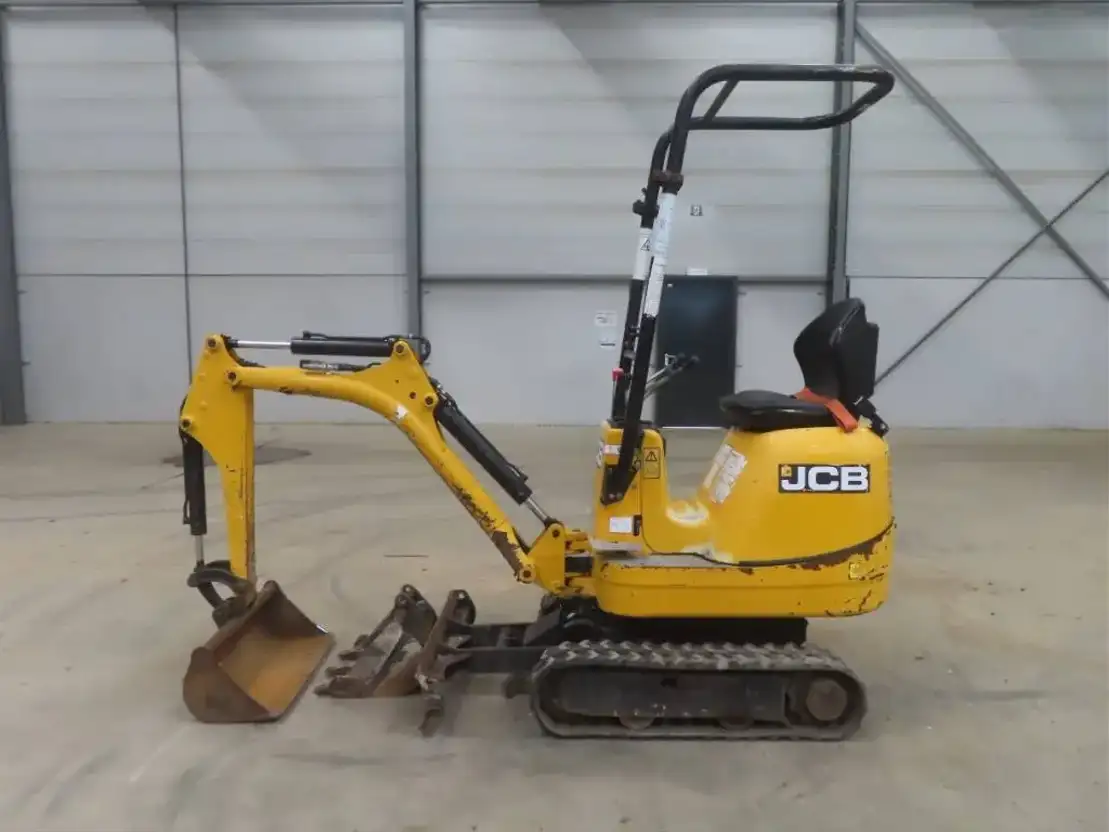 JCB 8008