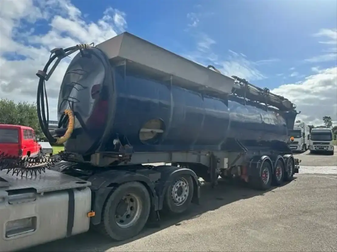 Gylle trailer