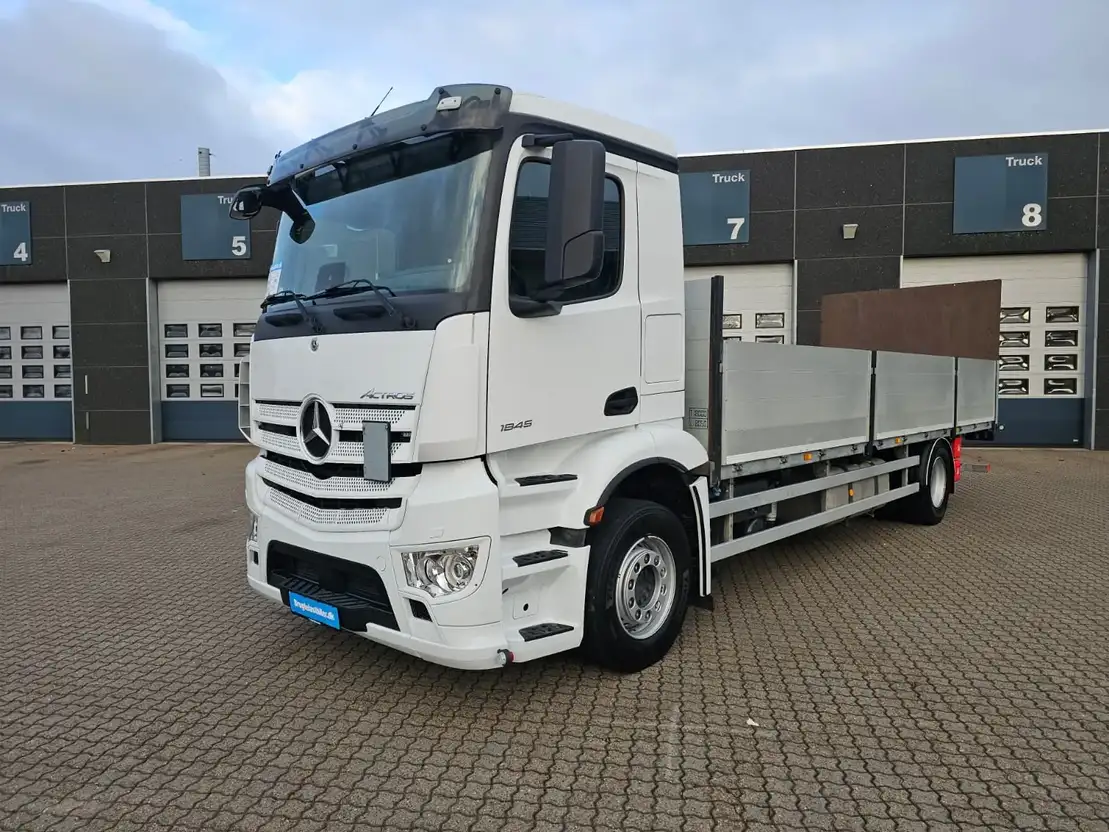 Mercedes-Benz Actros 1845