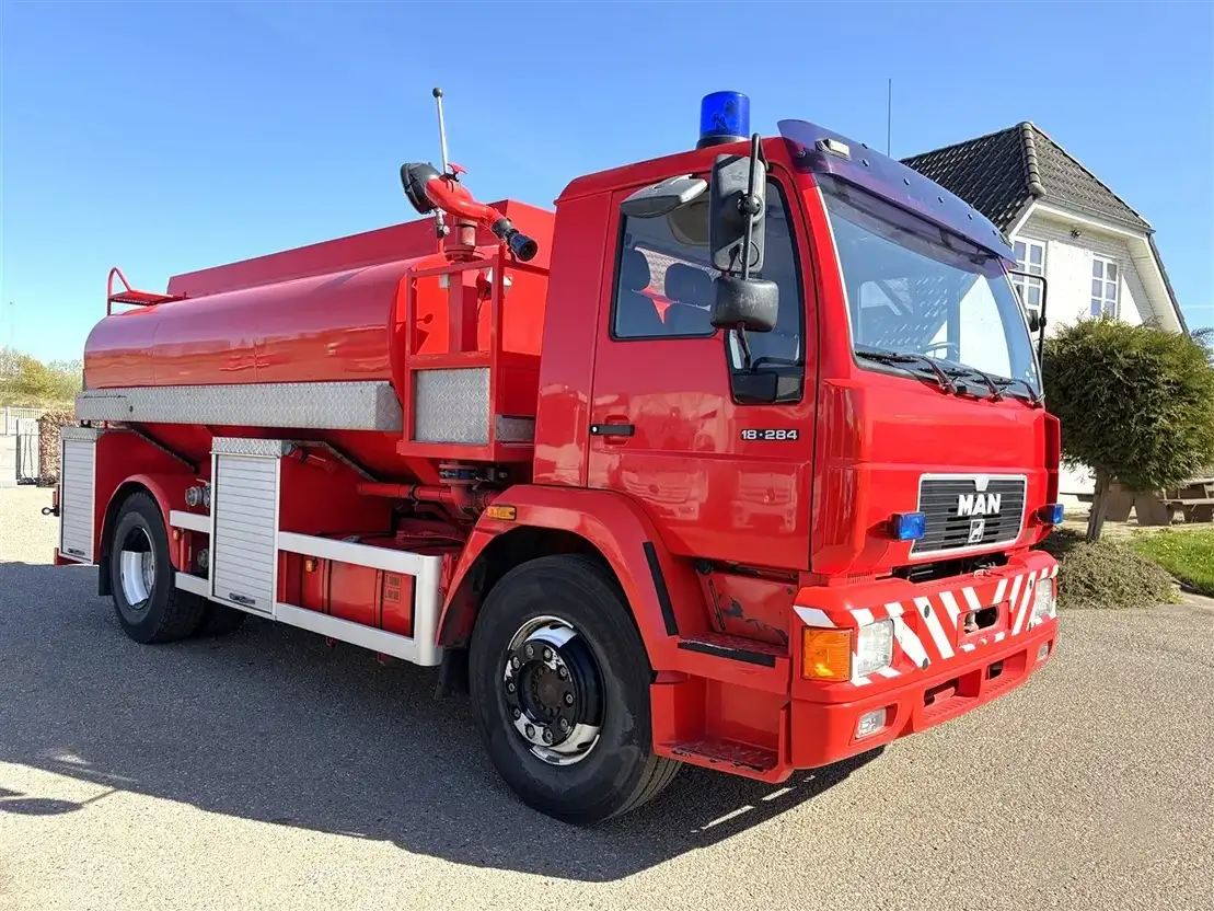 MAN 18.284 Tankbil